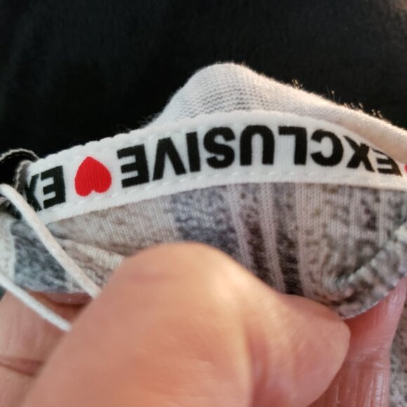 Exclusive Long sleeved Top - Picture 5 of 5